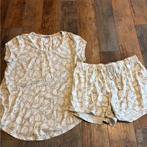 Women’s spooky night gray Halloween ghost short pajama set size medium